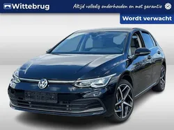 Zwart, metallic lak Gebruikt 2020 VW Golf VIII Style Hatchback | € 25.450 (Eerlijke prijs)