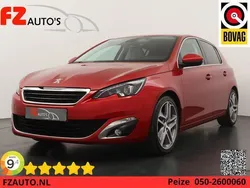 Rood Gebruikt 2017 Peugeot 308 Allure Hatchback | € 10.945 (Goede deal)