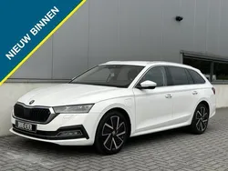 Wit Gebruikt 2021 Skoda Octavia Sport Stationwagen | € 18.495 (Eerlijke prijs)