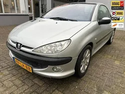 Grijs Gebruikt 2003 Peugeot 206 CC Cabriolet | € 1.250 (Duur)