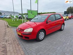 Rood Gebruikt 2005 VW Golf IV Business Hatchback | € 2.299 (Eerlijke prijs)