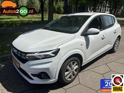 Wit Gebruikt 2023 Dacia Sandero Essentiel Hatchback | € 12.900 (Super prijs)