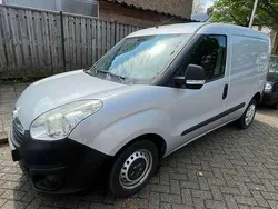 Grijs Gebruikt 2012 Opel Combo MPV | € 4.000 (Iets duurder)