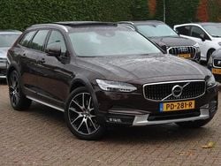 Bruin Gebruikt 2017 Volvo V90 CC Pro Stationwagen | € 27.950 (Iets duurder)