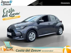 Grijs Gebruikt 2024 Toyota Yaris Hybrid Active Hatchback | € 22.950 (Eerlijke prijs)