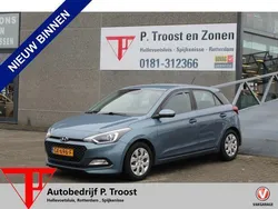 Blauw Gebruikt 2015 Hyundai i20 Comfort Hatchback | € 8.950 (Iets duurder)