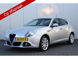 Grijs Gebruikt 2014 Alfa Romeo Giulietta Distinctive Hatchback | € 8.999