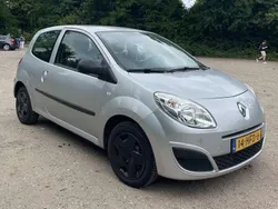 Zilver Gebruikt 2008 Renault Twingo Authentique Hatchback | € 1.400 (Eerlijke prijs)