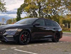 Zwart Gebruikt 2021 Skoda Octavia RS Stationwagen | € 28.500 (Eerlijke prijs)