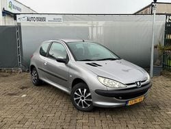 Grijs Gebruikt 2004 Peugeot 206 Hatchback | € 1.749 (Goede deal)
