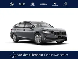 Grijs, metallic lak Nieuw 2025 Skoda Superb Business Line Stationwagen | € 52.482 (Eerlijke prijs)