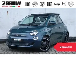 Blauw, metallic lak Gebruikt 2021 Fiat 500C La Prima Cabriolet | € 23.900 (Duur)