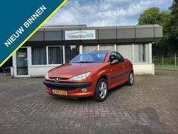 Oranje Gebruikt 2002 Peugeot 206 Cabriolet | € 950 (Goede deal)