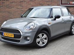 Grijs Gebruikt 2018 Mini ONE Pepper Hatchback | € 5.949