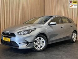 Grijs Gebruikt 2022 Kia Ceed Hatchback | € 19.950 (Goede deal)