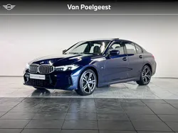 Blauw Gebruikt 2024 BMW 320e M Sport Sedan | € 46.995 (Eerlijke prijs)