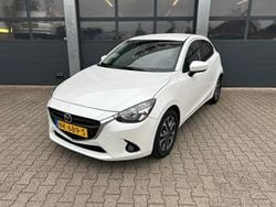 Wit Gebruikt 2017 Mazda 2 Hatchback | € 13.830 (Eerlijke prijs)