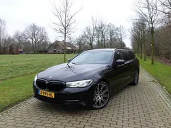 Zwart, metallic lak Gebruikt 2021 BMW 520 Executive Stationwagen | € 33.950