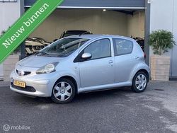 Grijs Gebruikt 2008 Toyota Aygo Hatchback | € 1.650 (Eerlijke prijs)