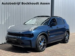 Blauw, metallic lak Gebruikt 2022 Lynk & Co 01 SUV | € 24.900 (Eerlijke prijs)