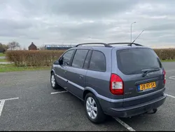 Grijs Gebruikt 2005 Opel Zafira MPV | € 2.750 (Eerlijke prijs)