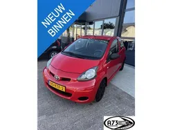 Rood Gebruikt 2010 Toyota Aygo Hatchback | € 1.750 (Eerlijke prijs)