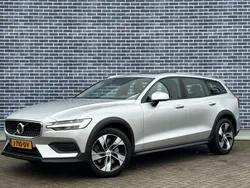 Grijs Gebruikt 2020 Volvo V60 CC Pro Stationwagen | € 38.399 (Goede deal)