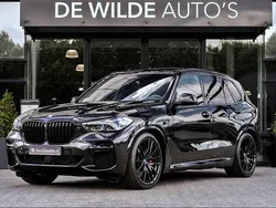 Zwart, metallic lak Gebruikt 2023 BMW X5 M Sport SUV | € 78.800 (Eerlijke prijs)