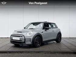Moonwalk grey metallic Gebruikt 2022 Mini Cooper Hatchback | € 19.900 (Super prijs)