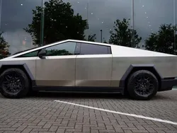 Grijs Nieuw 2024 Tesla Cybertruck SUV | € 119.888