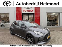 Grijs Gebruikt 2022 Toyota Yaris Premium Hatchback | € 26.900 (Eerlijke prijs)