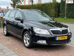 Zwart Gebruikt 2011 Skoda Octavia Business Line Stationwagen | € 3.250 (Goede deal)