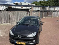Zwart Gebruikt 2007 Peugeot 206 Forever Hatchback | € 700 (Goede deal)