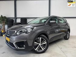 Grijs Gebruikt 2018 Peugeot 5008 MPV | € 14.890 (Eerlijke prijs)