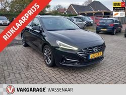 Zwart Gebruikt 2023 Hyundai i30 Comfort Stationwagen | € 21.450 (Eerlijke prijs)