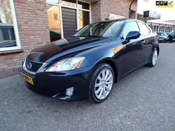 Blauw, metallic lak Gebruikt 2006 Lexus IS250 Business Edition Sedan | € 8.950 (Eerlijke prijs)