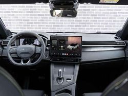 Zwart Gebruikt 2025 Lynk & Co 01 SUV | € 36.899