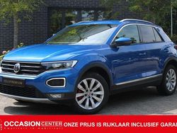 Blauw, metallic lak Gebruikt 2018 VW T-Roc Sportline SUV | € 21.950 (Eerlijke prijs)