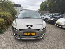 Grijs Gebruikt 2010 Peugeot 5008 MPV | € 2.750 (Eerlijke prijs)