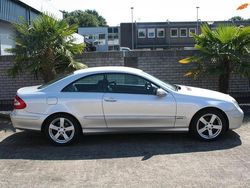 Grijs (metallic) Gebruikt 2004 Mercedes 240 Elegance Coupé | € 8.999