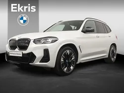 Mineralweiss metallic (wit metallic) Gebruikt 2022 BMW iX3 Comfort Edition SUV | € 37.900 (Goede deal)