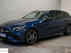 Blauw, metallic lak Gebruikt 2023 Mercedes C300e AMG line Stationwagen | € 43.950 (Goede deal)