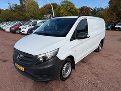 Wit Gebruikt 2022 Mercedes Vito MPV | € 14.950