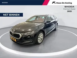 Zwart Gebruikt 2023 Skoda Octavia Business Line Stationwagen | € 28.440 (Eerlijke prijs)