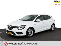 Wit Gebruikt 2017 Renault Mégane GT Line GT-Line Hatchback | € 13.950 (Eerlijke prijs)