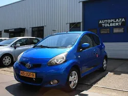 Blauw Gebruikt 2009 Toyota Aygo Hatchback | € 1.999 (Eerlijke prijs)