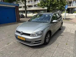 Grijs, metallic lak Gebruikt 2013 VW Golf VII Comfortline Stationwagen | € 5.100 (Goede deal)