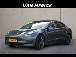 Grijs (metallic) Gebruikt 2019 Tesla Model 3 Performance Sedan | € 23.445 (Eerlijke prijs)