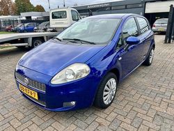 Blauw Gebruikt 2009 Fiat Grande Punto Lusso Hatchback | € 2.150 (Eerlijke prijs)