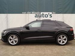 Zwart Gebruikt 2022 Audi Q8 S-Line SUV | € 69.900